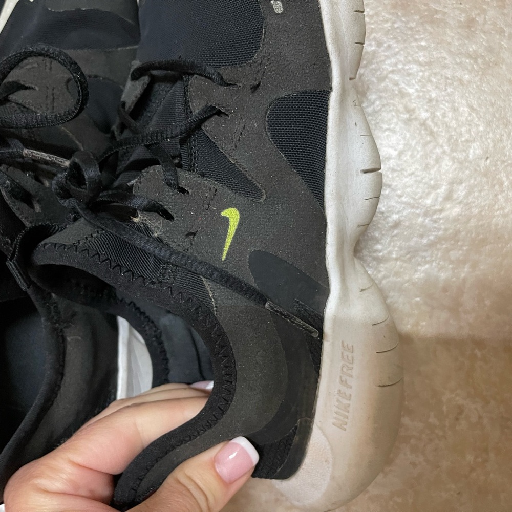 Nike free shoes black